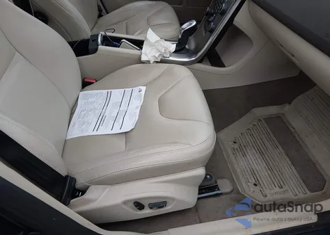 2013 Volvo Xc60 T6/T6 Platinum/T6 Premier Plus/T6 R-Design/T6 R-Design Platinum/T6 R-Design Premier Plus из США, поврежденный, VIN YV4902DZ7D2382630